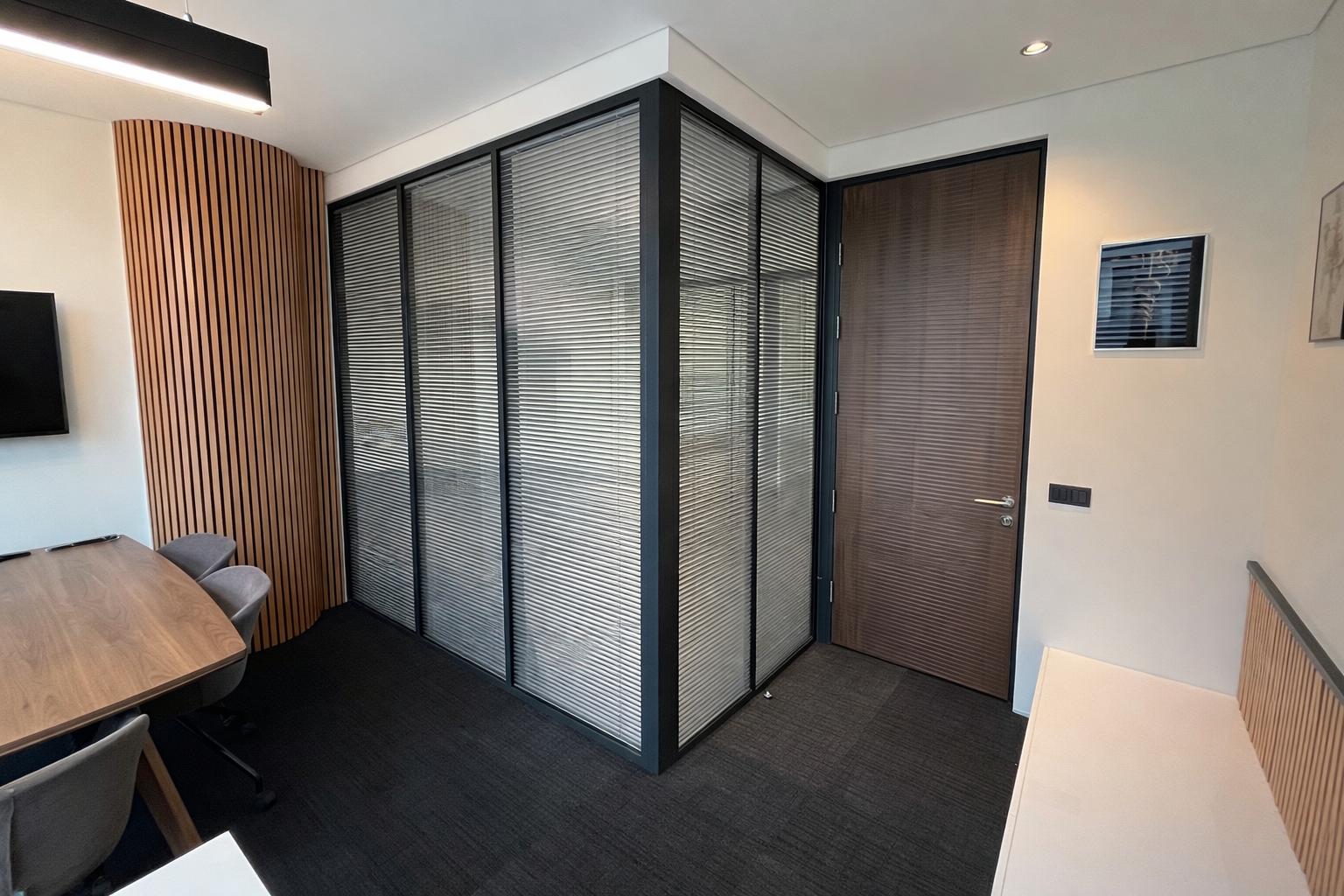 OfisGlass Control - Jaluzili Cam Bölme Sistemi